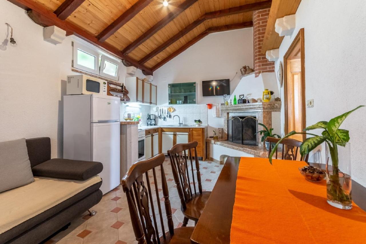 Apartments Darija Pucisca Kültér fotó