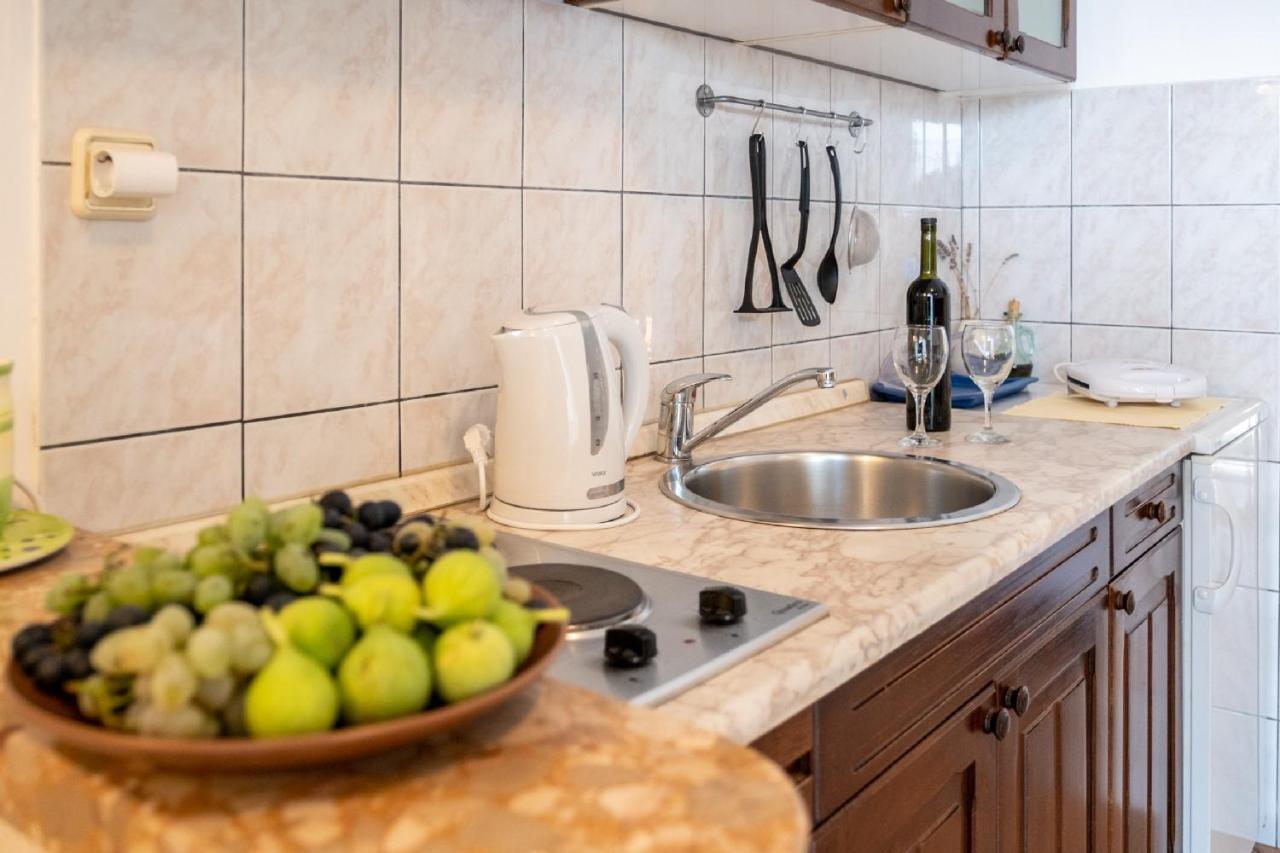 Apartments Darija Pucisca Kültér fotó