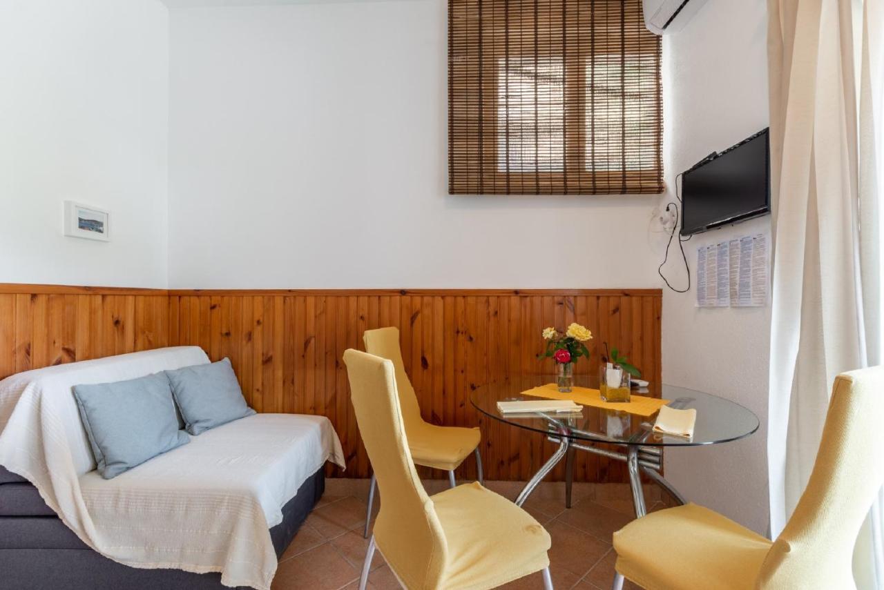 Apartments Darija Pucisca Kültér fotó
