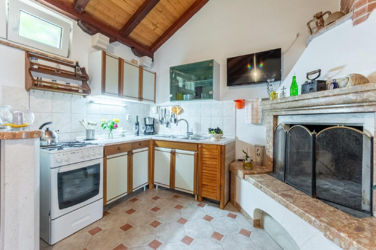 Apartments Darija Pucisca Kültér fotó